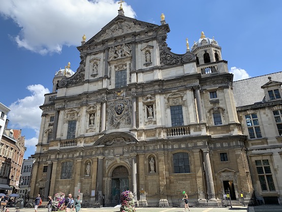 アントワープ　聖カロルス＆ボロメウス教会　バロック